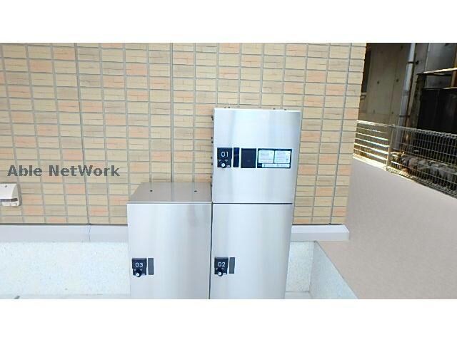 物件外観写真4　(宅配BOX)