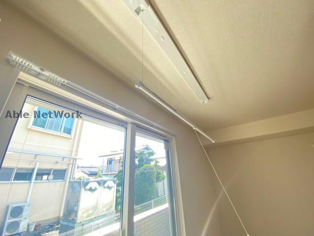 物件内観写真20　(室内物干し)