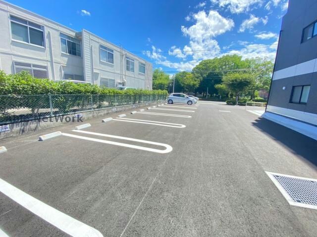 GTマンション東京画廊の駐車場