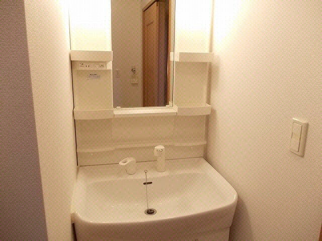 物件内観写真5　(洗面)