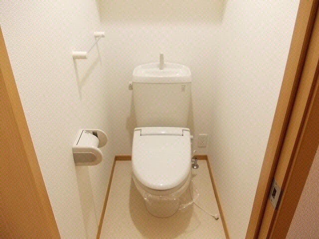 物件内観写真6　(トイレ)