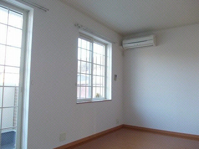 物件内観写真8　(洋室)