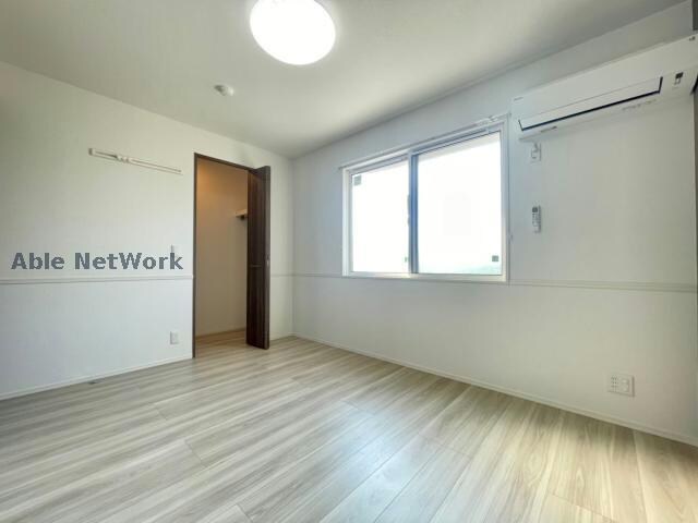 物件内観写真5　(同型反転)