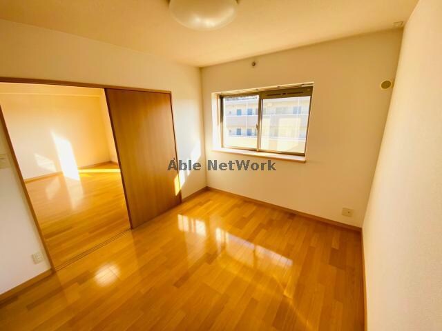 物件内観写真6　(同型　現況優先)