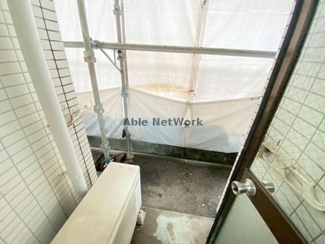 物件内観写真14　(外装工事中)