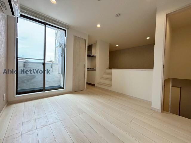 物件内観写真5　(同型別号室)