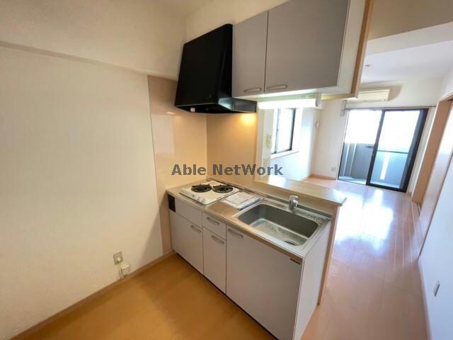 物件内観写真7　(左右反転同型タイプ　現況優先)