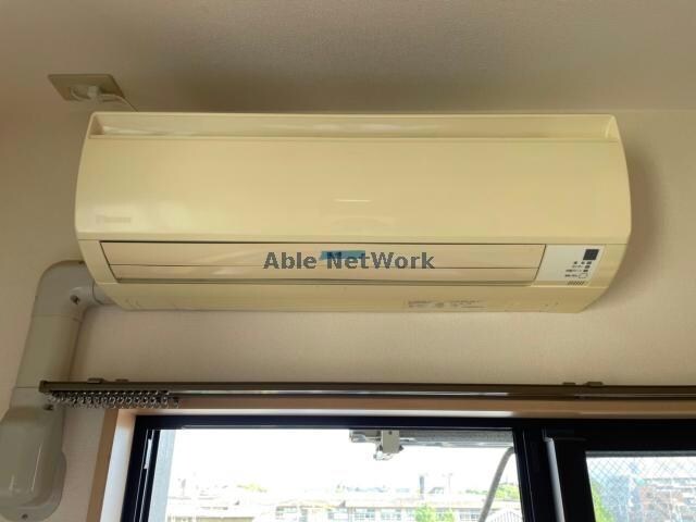 物件内観写真11　(左右反転同型タイプ　現況優先)