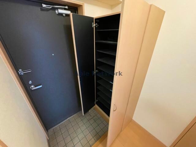 物件内観写真16　(左右反転同型タイプ　現況優先)