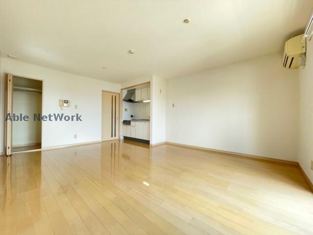 物件内観写真6　(同型反転)