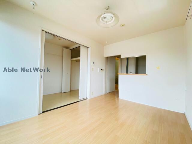 物件内観写真3　(同型別号室)