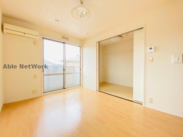 物件内観写真4　(同型別号室)