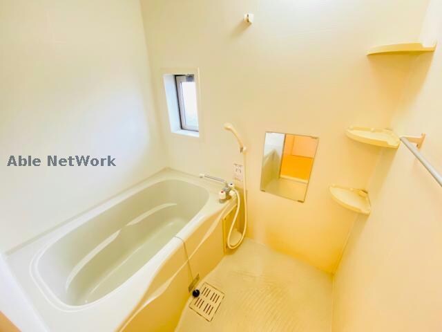 物件内観写真8　(同型別号室)