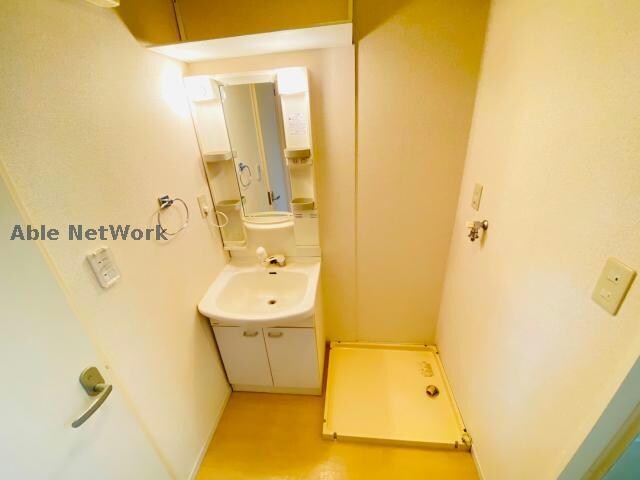 物件内観写真9　(同型別号室)