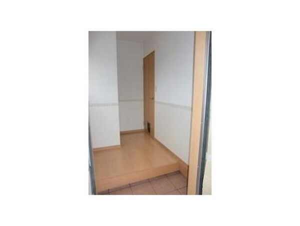 玄関回り(※同型)