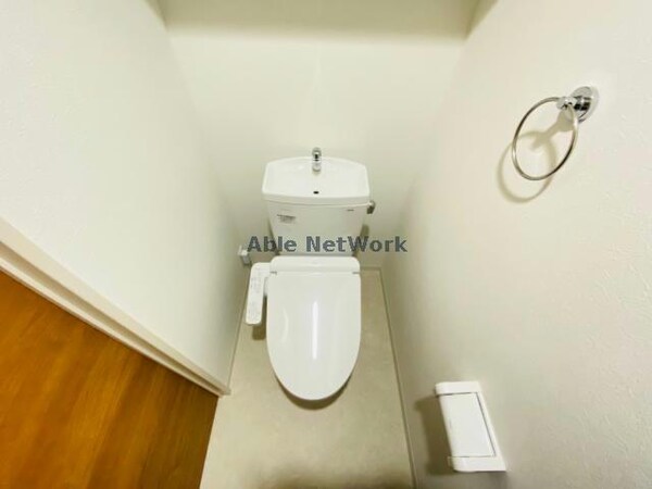 トイレ(同型モデル)