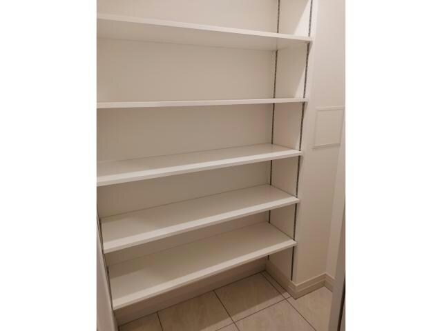 物件内観写真8　(同型タイプ　現況優先)