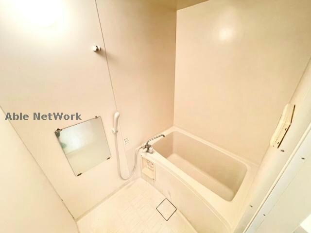 物件内観写真10　(同型別号室)