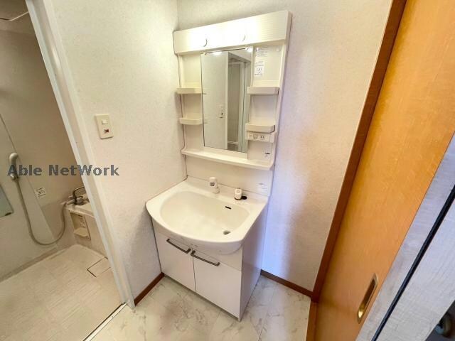 物件内観写真11　(同型別号室)