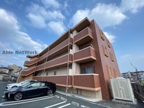 熊本都市バス（熊本市） 長嶺団地 3階建 築9年の外観写真