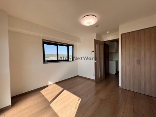 物件内観写真4　(同型　現況優先)