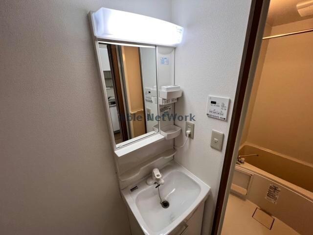 物件内観写真9　(同型　現況優先)