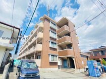 熊本市営バス 東京塚 4階建 築29年の外観写真