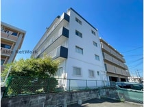 産交バス（熊本市周辺） 下南部入口 4階建 築40年の外観写真