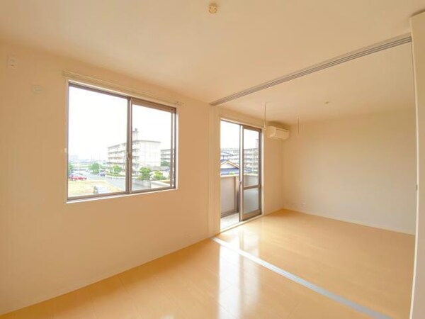 居室(※同型、現況優先)