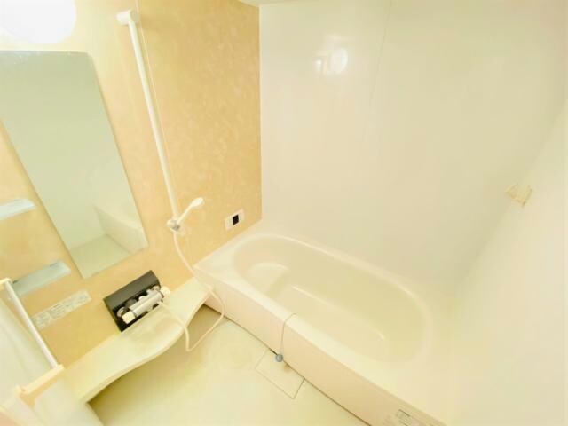 物件内観写真10　(同型反転)