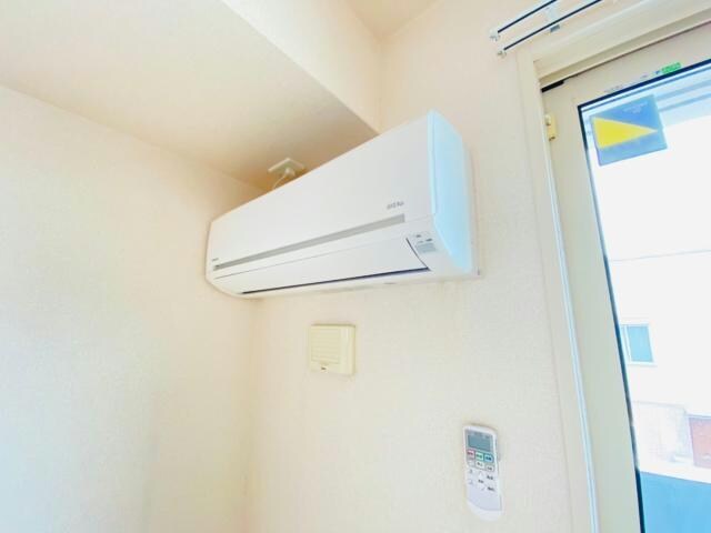 物件内観写真14　(同型反転)