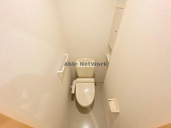 トイレ(別号室写真)
