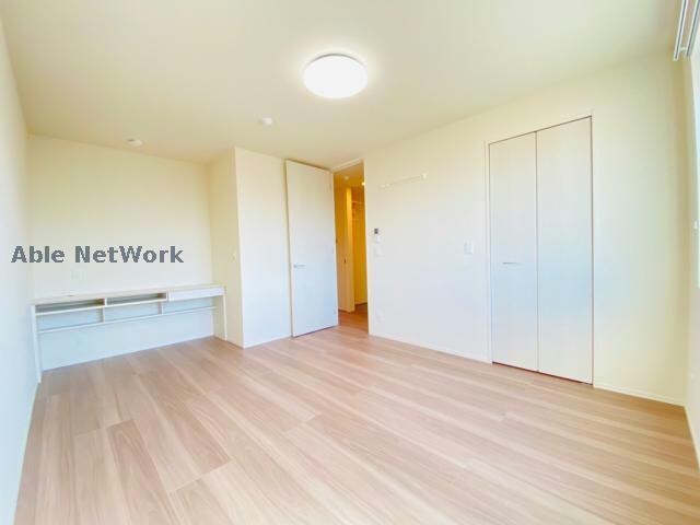 物件内観写真8　(別号室写真)