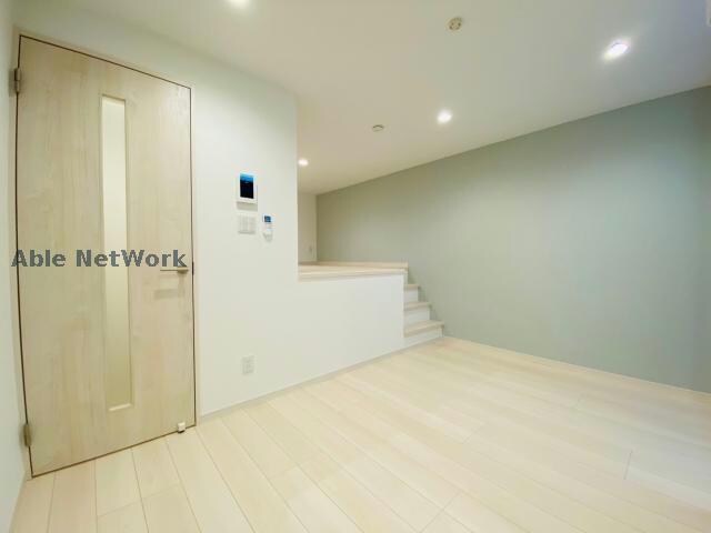 物件内観写真2　(同型別号室)