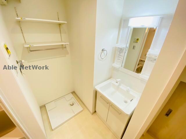 物件内観写真10　(同型別号室)