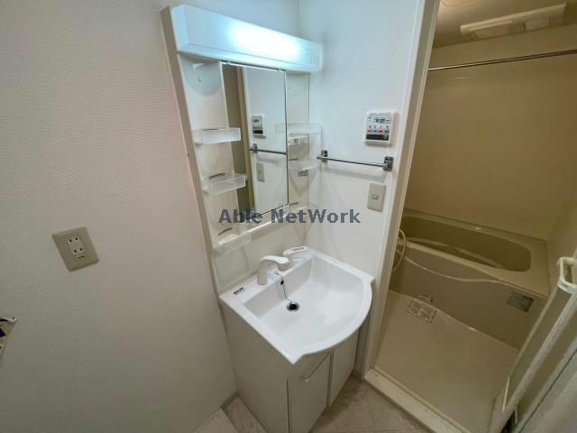 物件内観写真9　(同型別号室　現況優先)