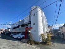 豊肥本線<阿蘇高原線> 東海学園前駅 3階建 築17年の外観写真