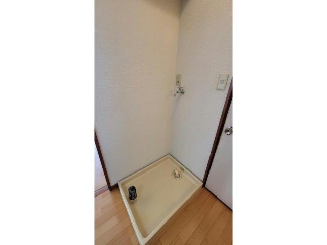 物件内観写真9　(洗濯機置き場)
