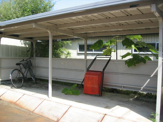 物件外観写真2　(駐輪場)