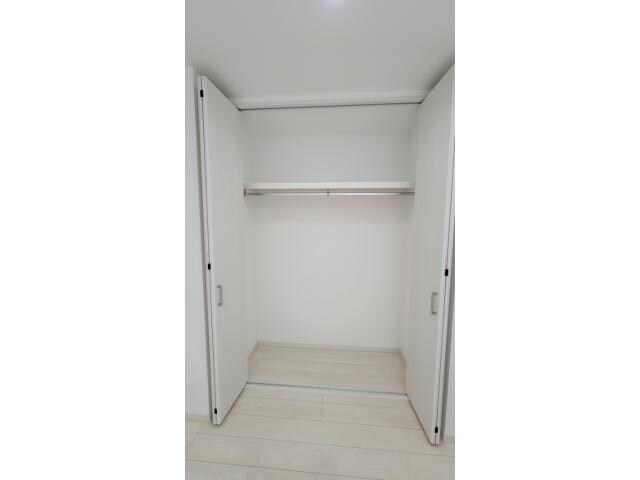 物件内観写真6　(リビング)