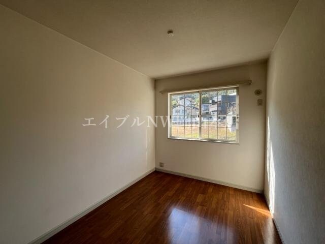 物件内観写真14　(洋室)