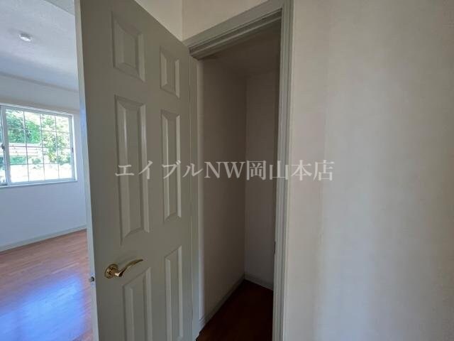 物件内観写真18　(収納)