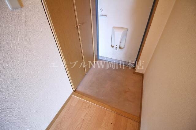 物件内観写真12　(同物件の別の部屋の写真です)