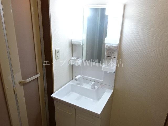 物件内観写真11　(洗髪洗面化粧台)