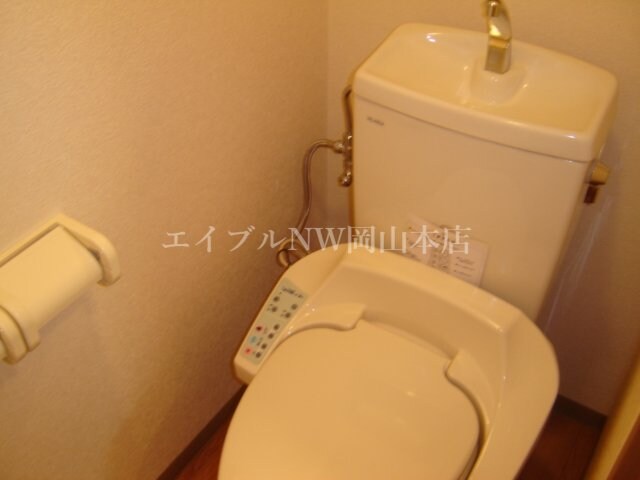 物件内観写真10　(シャワー付トイレ)