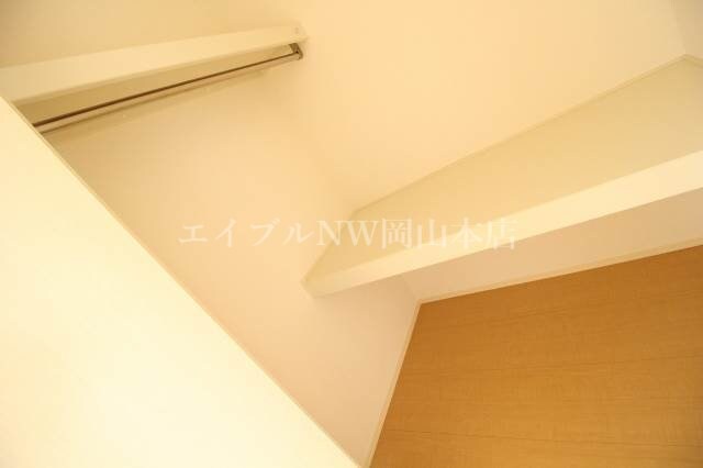 物件内観写真15　(広い収納)