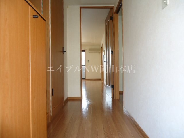 物件内観写真14　(廊下)