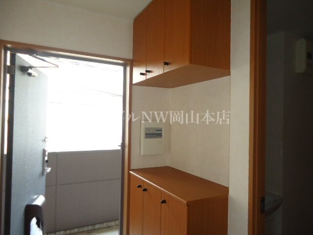 物件内観写真22　(下足箱)