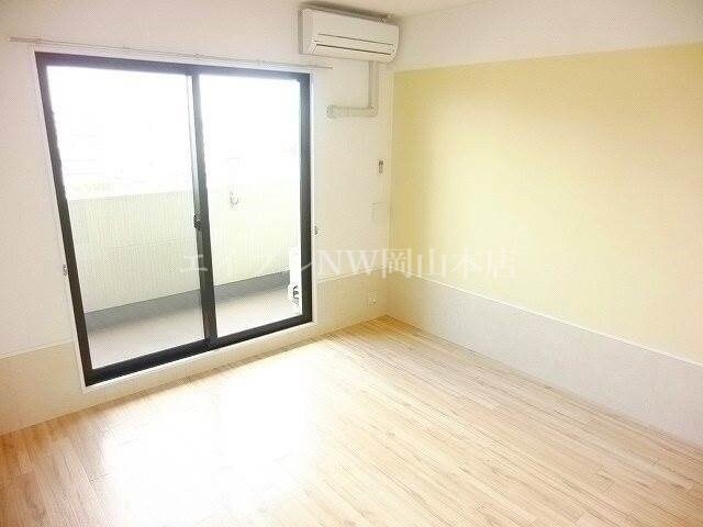 物件内観写真7　(洋室)