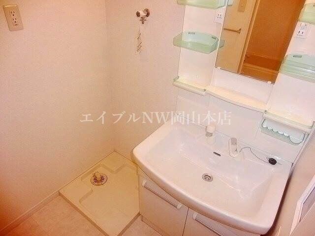 物件内観写真10　(洗面所)